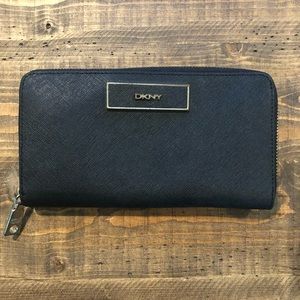 DKNY zip wallet